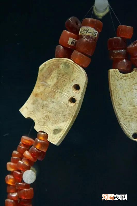 西玛瑙古珠真品图片