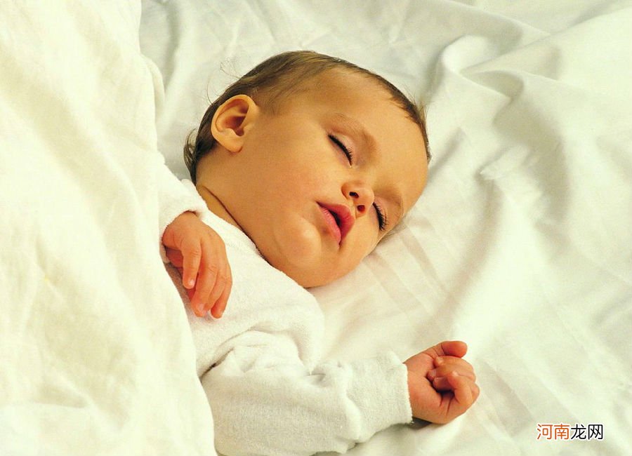 睡眠也能影响宝宝的长相