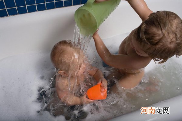 温水浴可以帮助宝宝退烧