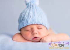 宝宝睡觉时摇头可能是缺钙引起的