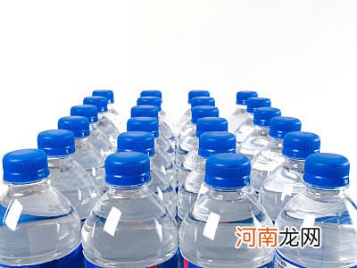 矿泉水冲奶粉危害宝宝健康