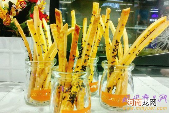 磨牙棒的作用是什么 宝宝磨牙棒几个月开始吃？