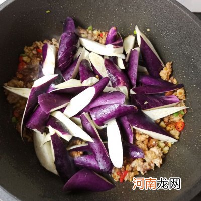 家常鱼香茄子你这么做 鱼香茄子最简单的家常做法