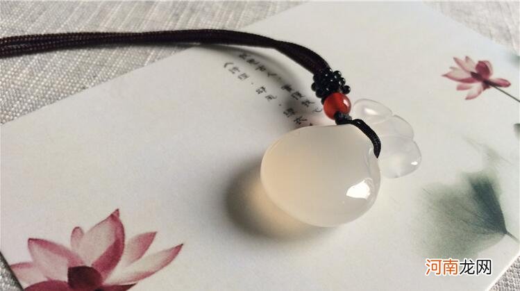 白玉髓选购技巧秘笈 白玉髓的价位