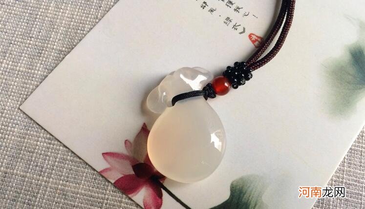 白玉髓选购技巧秘笈 白玉髓的价位