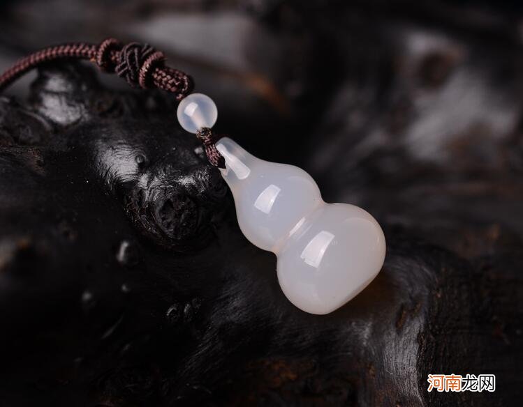 白玉髓选购技巧秘笈 白玉髓的价位