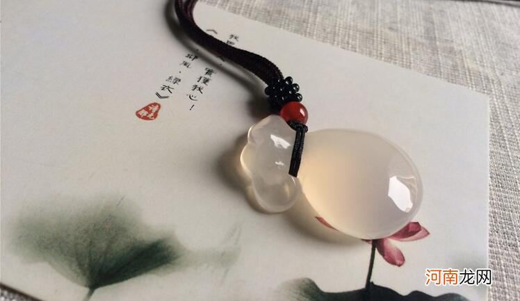白玉髓选购技巧秘笈 白玉髓的价位