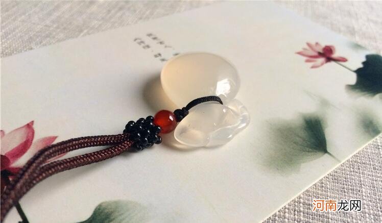 白玉髓选购技巧秘笈 白玉髓的价位