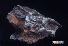 从陨石的形态来考虑陨石的价格，陨石究竟是什么材质什么形状的