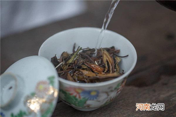 白茶的正确喝法 白茶喝什么？