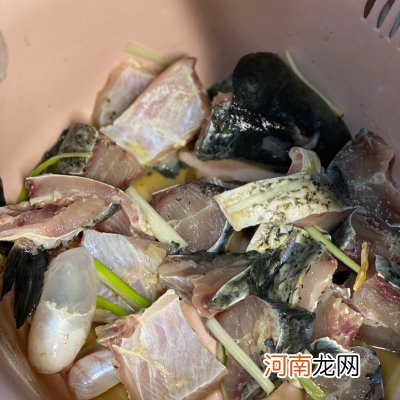 金汤酸菜鱼3步轻松做 怎样做酸菜鱼好吃