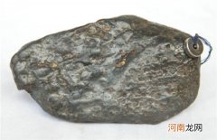 石陨石究竟为何炙手可热 石陨石在传统上分为两种