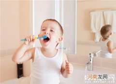 宝宝牙齿护理的正确打开方式 父母做宝宝的第一个牙医