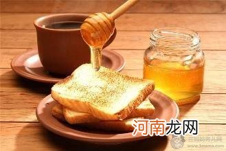 孕中期能吃什么零食好？孕妇可以喝蜂蜜水吗？孕期可不可以喝蜂蜜水