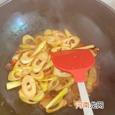 春笋炒肉片的家常做法，不油腻超好吃哦