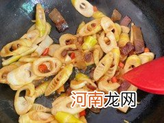 春笋炒肉片的家常做法，不油腻超好吃哦