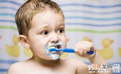 儿童口臭是怎么回事 如何预防宝宝口臭化尴尬