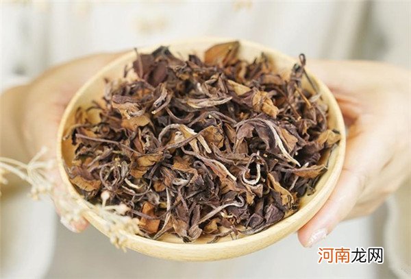 变质白茶千万不能喝 不宜喝梅子味、巧克力味白茶