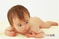 宝宝头发稀少还枯黄是什么原因造成的 如何护理宝宝头发