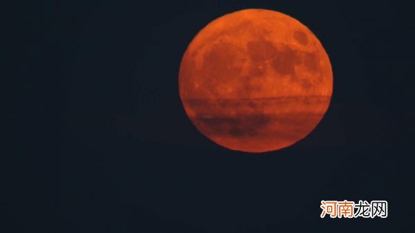 月亮为什么会变红色 月亮变成红色的原因