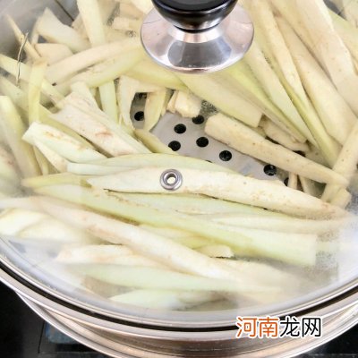 嘴馋就吃开胃下饭菜炒茄条 家常茄子怎么炒好吃又简单