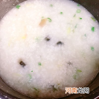 电饭煲皮蛋粥家常做法