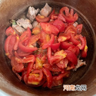 番茄排骨汤的做法
