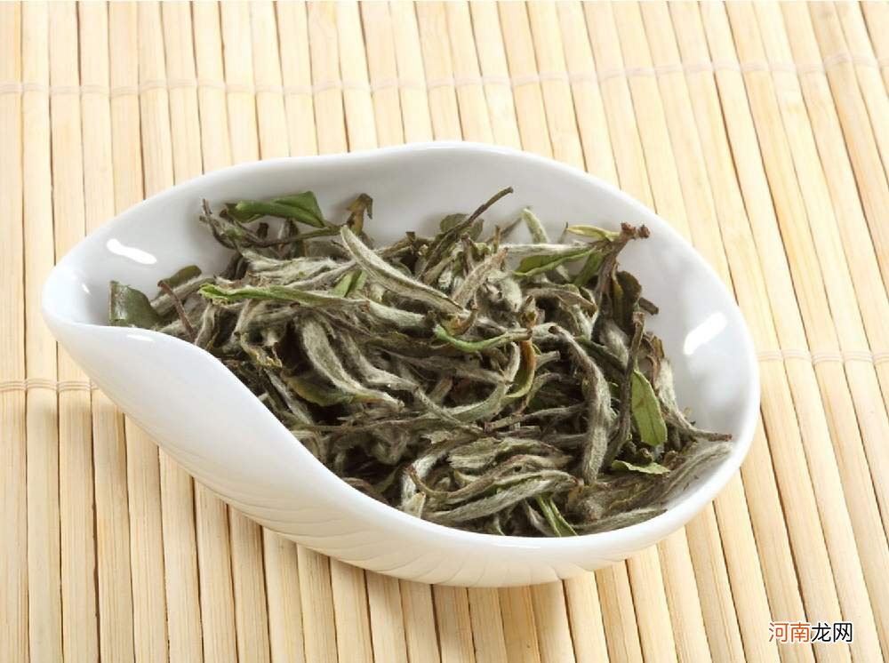 白茶适合啥季节喝，喝白茶有哪些讲究？