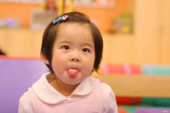小舌头 传达孩子的疾病信号