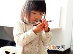用筷子有助宝宝智力开发