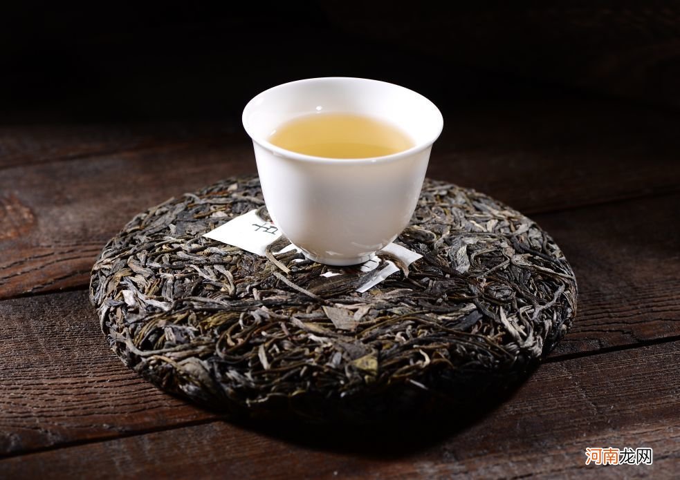 普洱茶七子饼价格 陈年普洱茶饼多少钱