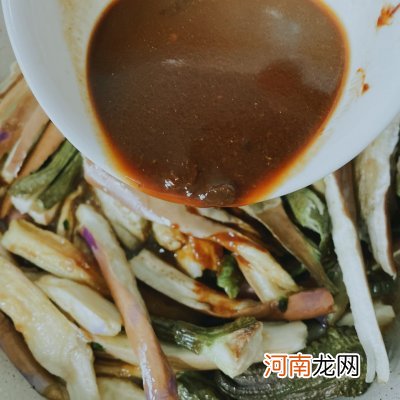 酱爆茄子的做法