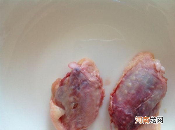 肉颜色变暗了是坏了吗 肉的颜色深是怎么回事