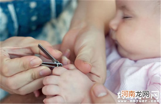 该如何给宝宝剪指甲 给宝宝剪指甲的这些事项要注意