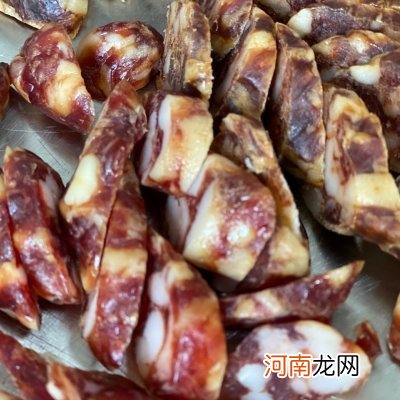 好吃倒转圈圈的腊肠煲仔饭 腊肠煲仔饭的做法窍门