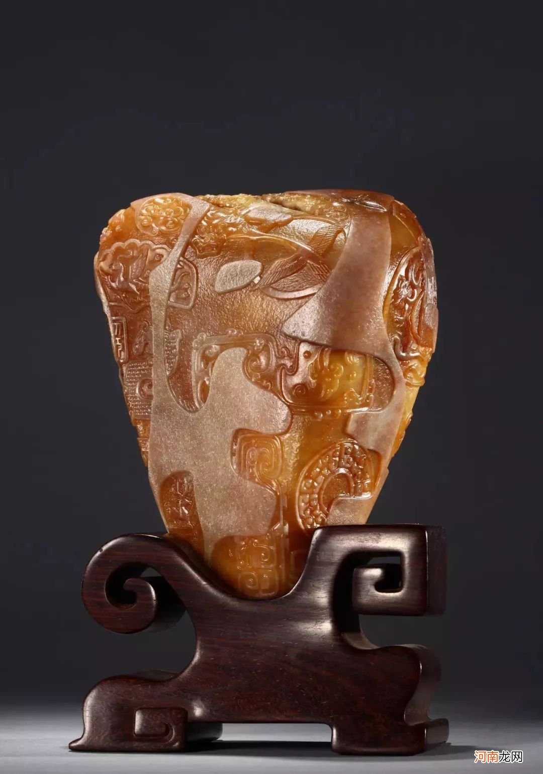 中国玉石雕刻大师名单及部分代表作品 中国著名翡翠雕刻大师前十名