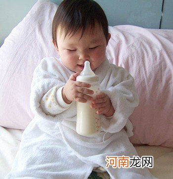 《爸爸去哪儿》台湾萌娃为何总用奶瓶喝奶