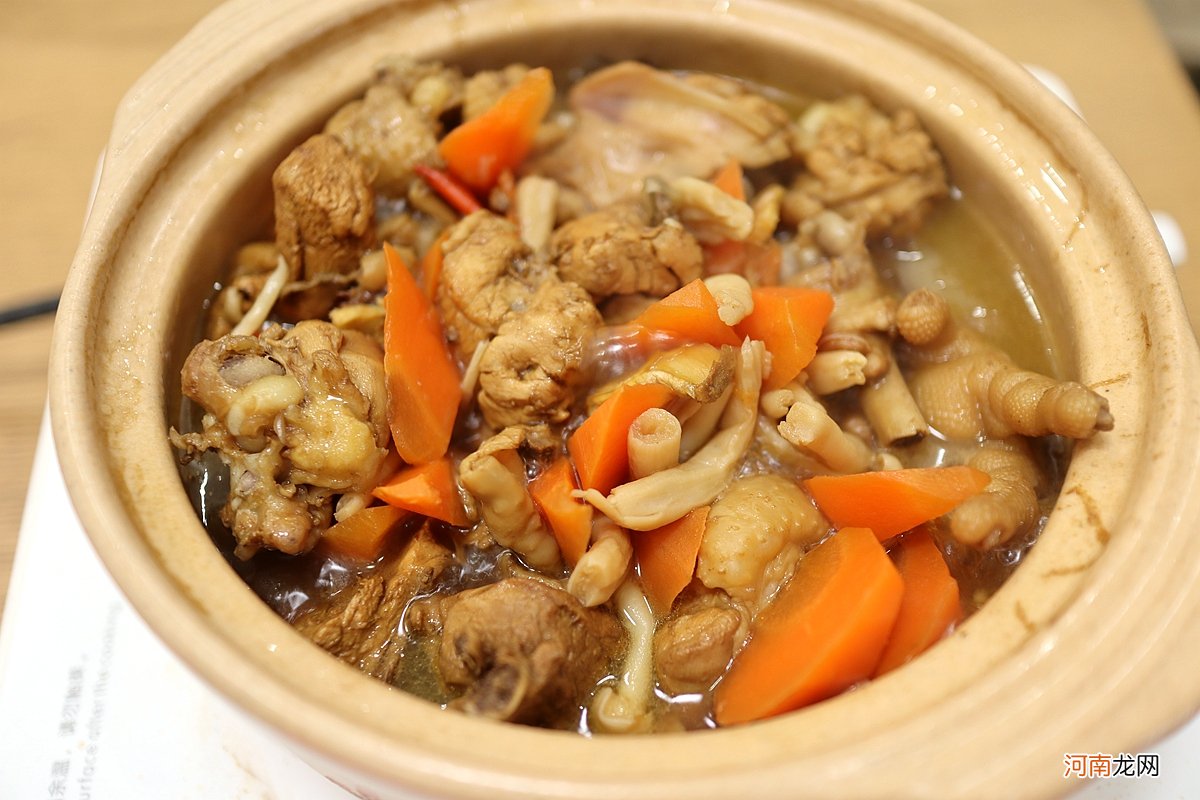 砂锅焖鸡真是太香了 砂锅鸡块的家常做法