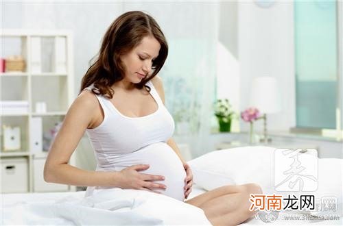 怀孕期间涨奶怎么办