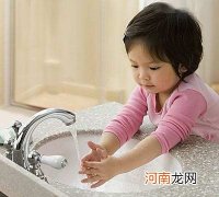 宝宝洗手除菌最好选肥皂 用洗手液至少冲15秒