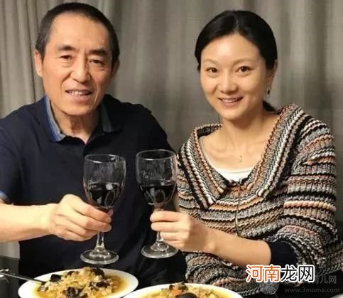 张艺谋几个娃婚史前妻肖华照片 肖华现状生活孤独凄惨近照苍老