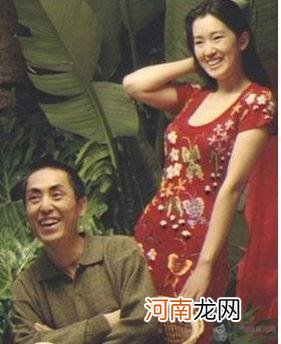 张艺谋几个娃婚史前妻肖华照片 肖华现状生活孤独凄惨近照苍老