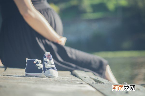 孕妇乳房变化生男生女 变大变黑真和胎儿性别有关吗