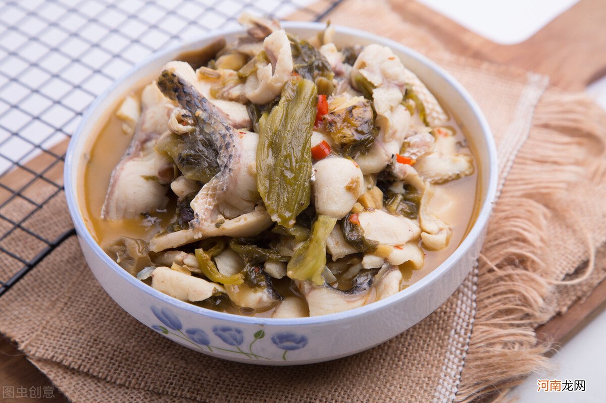 酸菜鱼头汤的美味做法 酸菜炖鱼头的做法大全