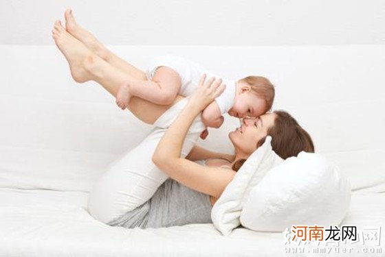 月子护理常识：坐月子期间腰疼是怎么回事，怎么办？