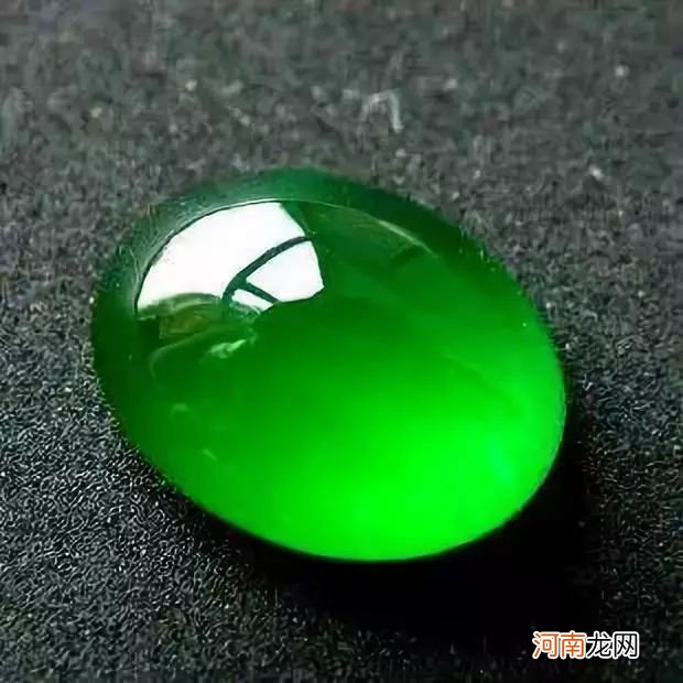 行家详解翡翠雕刻的工费 翡翠加工费价目表