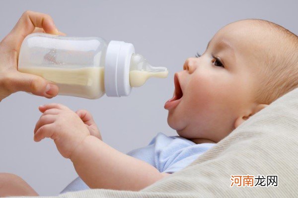 各个月婴儿吃奶次数 宝宝喂养方法很有讲究哦