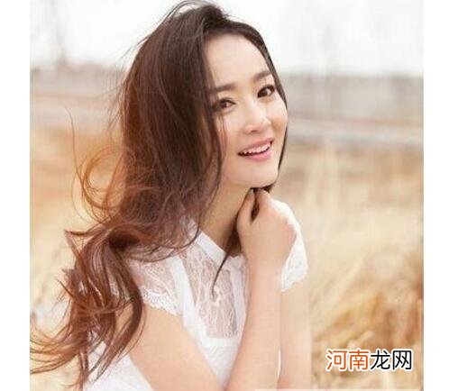 女生蓬松卷发发型图片 蓬松卷发美感十足