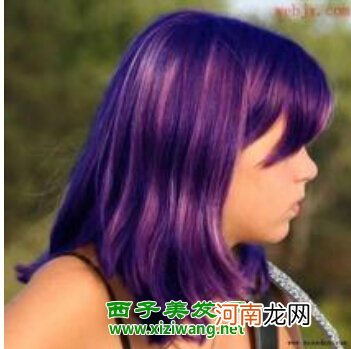 女生短发紫色挑染发型造型