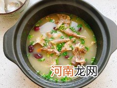 清炖鸽子汤，营养丰富回味无穷 清炖鸽子汤的做法